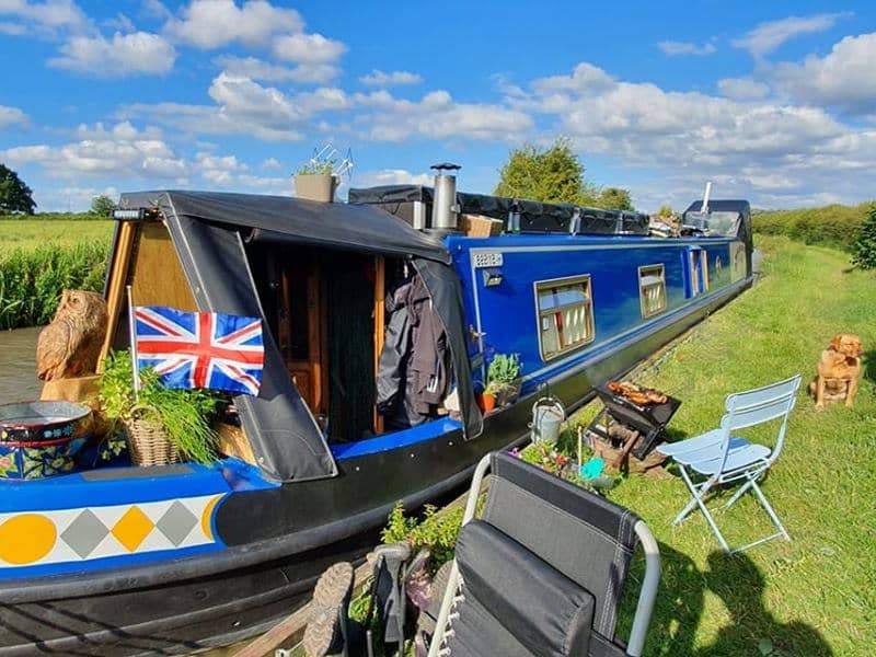narrow-boaters-upgrade-to-lithium-featured